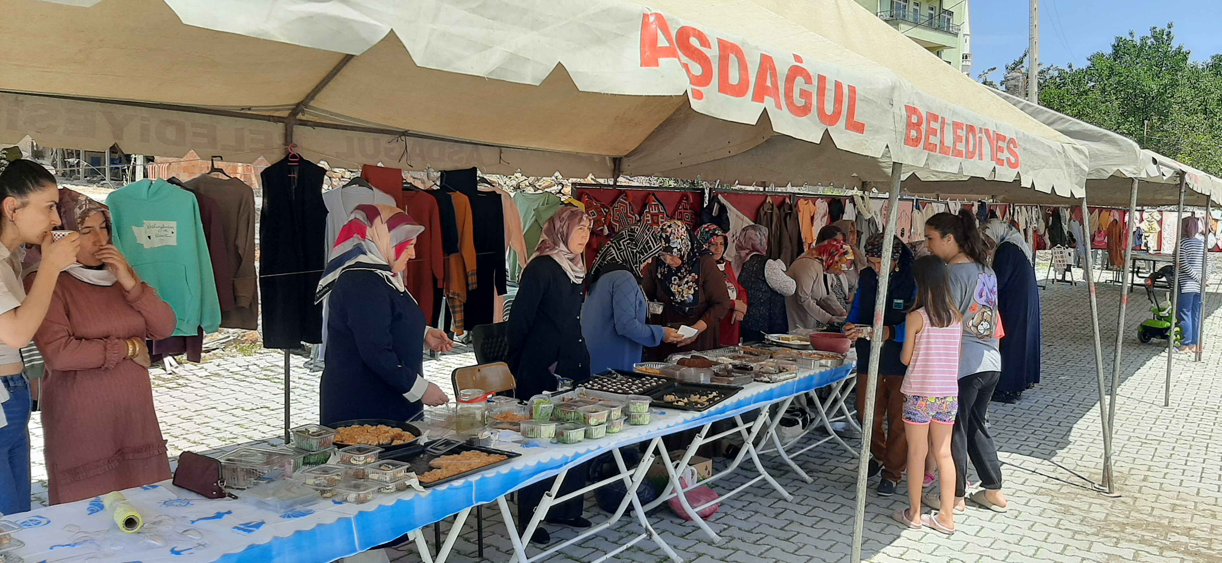 Çorum Ortaköy’de Kimsesiz ve SMA Hastası Çocuklar İçin Kermes Düzenlendi