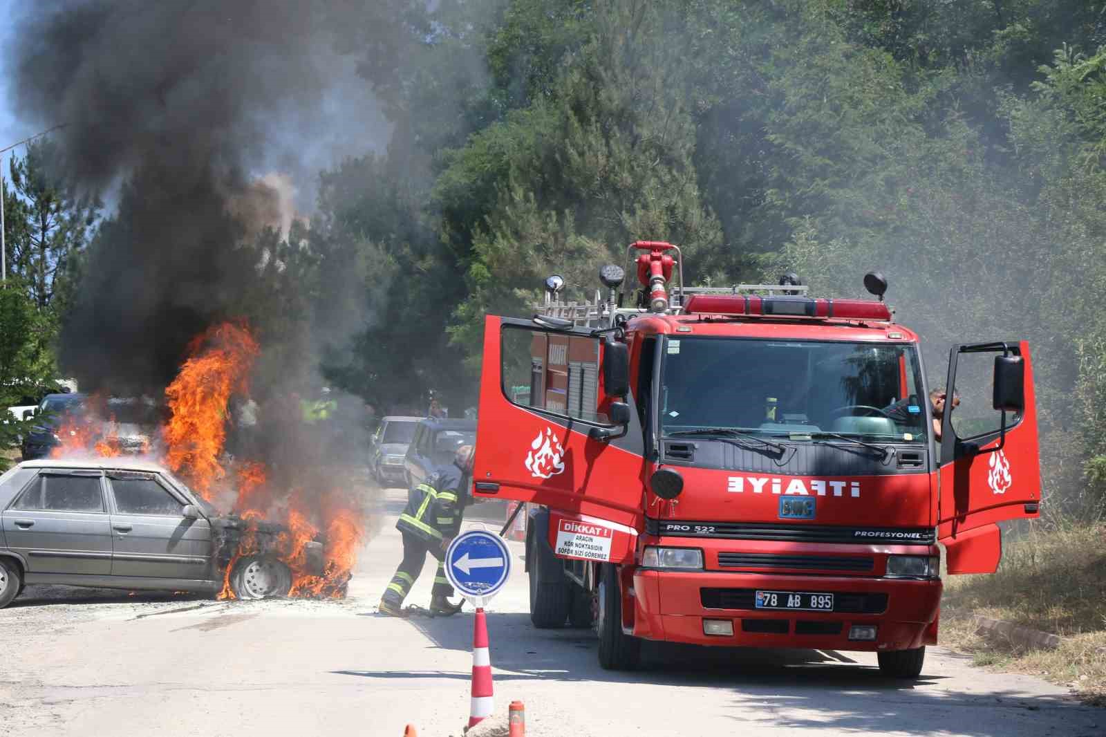 Karabük’te Otomobil Yangına Dönüştü