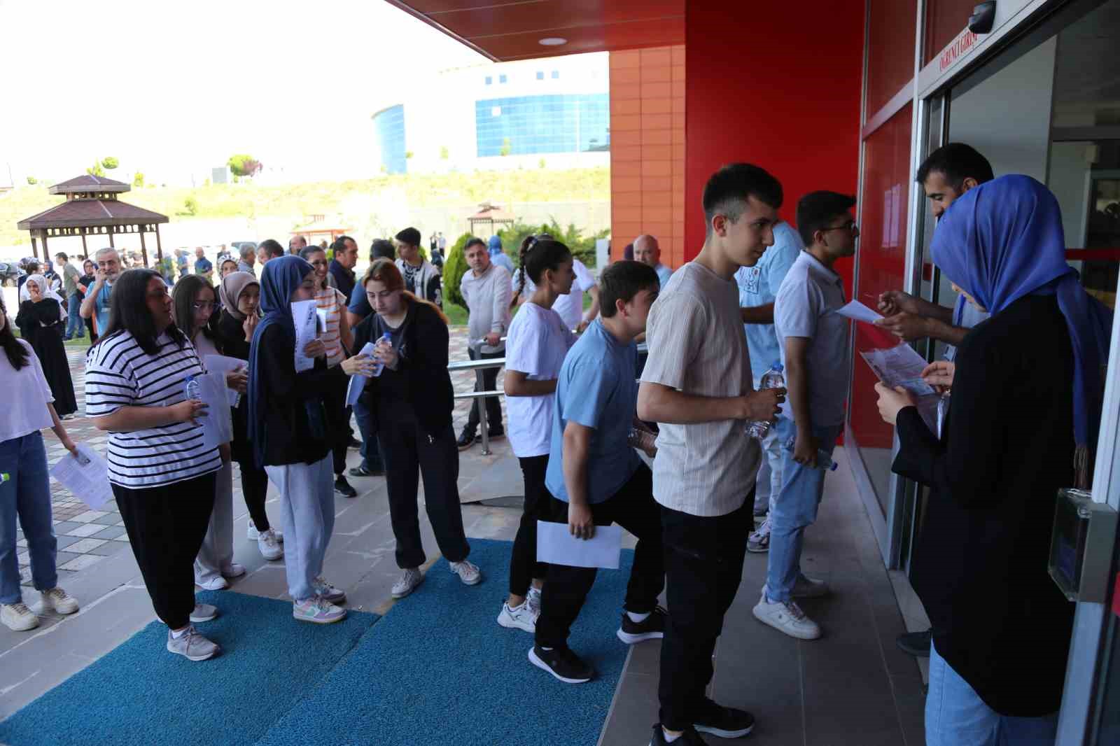 Kastamonu'da Yükseköğretim Kurumları Sınavı (YKS) Coşkusu