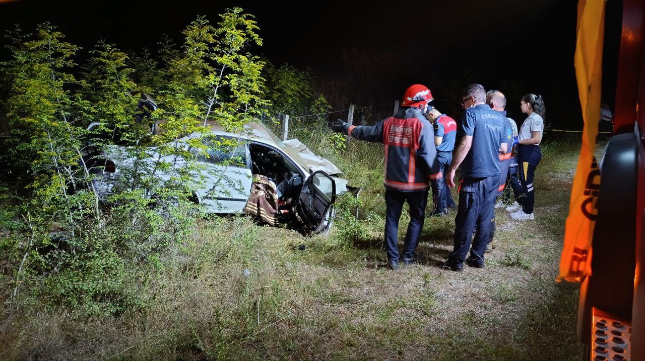 Otomobil Kazasında 1 Kişi Hayatını Kaybetti, 1 Kişi Yaralandı